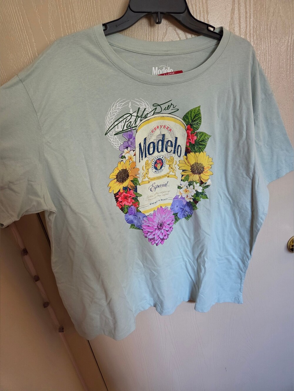 Modelo Womens Sage Green Floral Graphic T Shirt Womens Size XL NWT